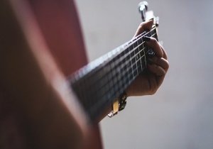 Live Bands and DJs at Beach Barrels