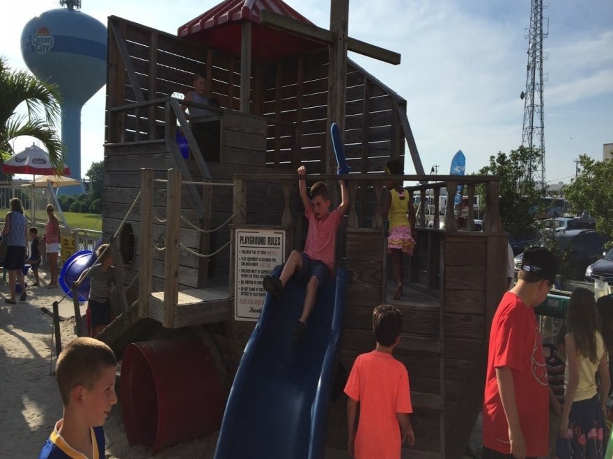 Dead Freddies Island Grill Dead Freddies Island Grill