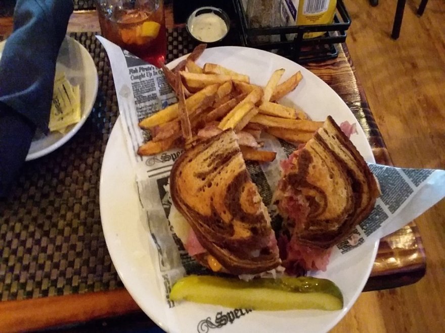 Hooked Up Ale House & Raw Bar